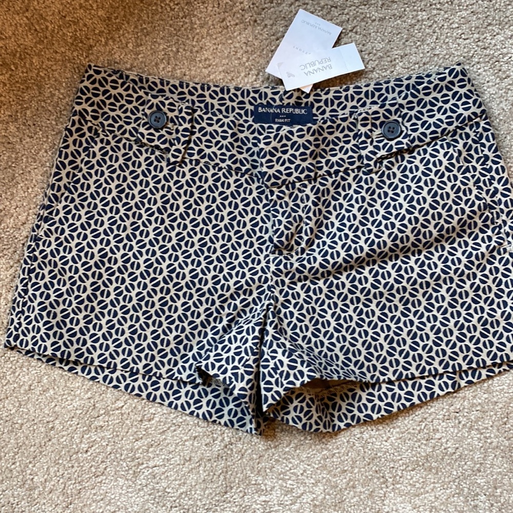 Banana Republic NWT black and beige shorts